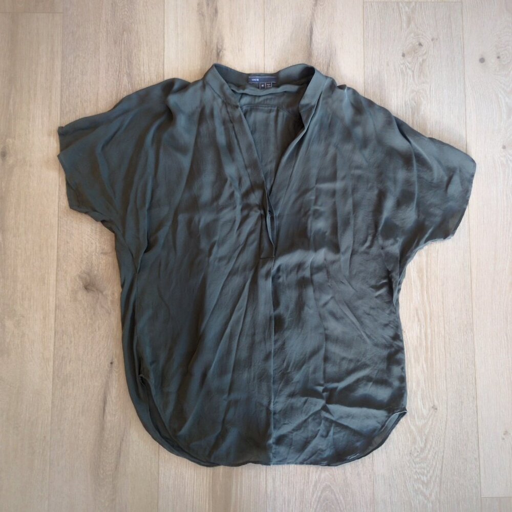 Vince Short Sleeve Silk Green Blouse Medium
